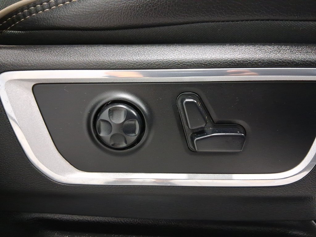 Used 2020 RAM 1500 Laramie AWD/4WD image 45