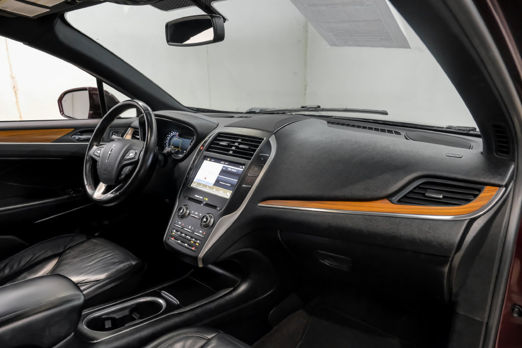 Used 2019 Lincoln MKC Select w/ Select Plus Package FWD image 19