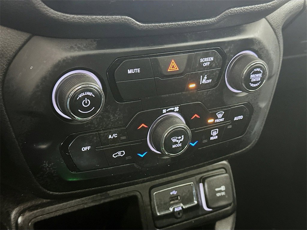 Used 2021 Jeep Renegade Latitude image 18