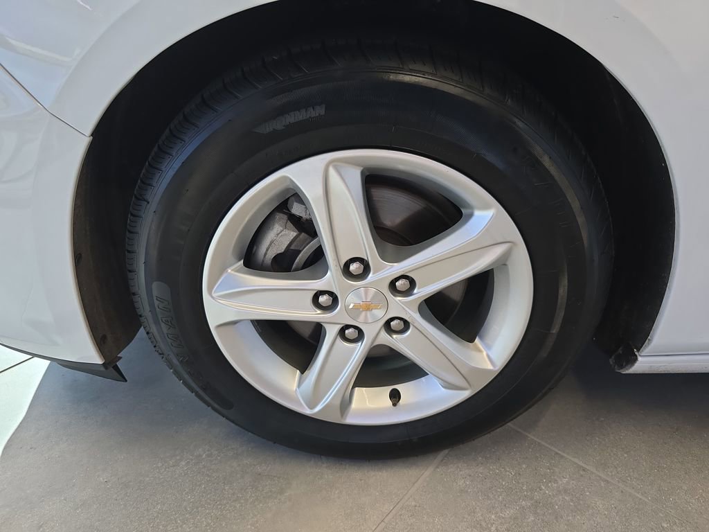 Used 2024 Chevrolet Malibu LT image 33