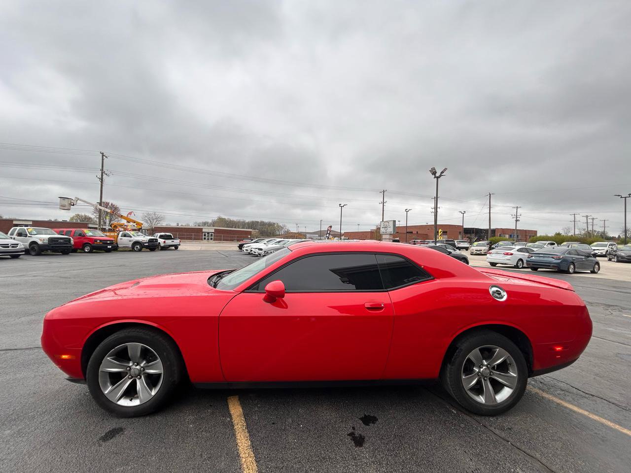 Used 2018 Dodge Challenger SXT image 6