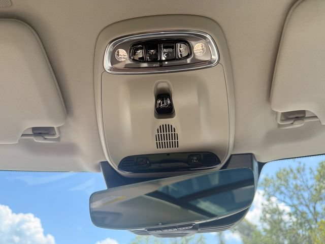 Used 2022 Volvo XC90 T5 Momentum w/ Protection Package Premier FWD image 11