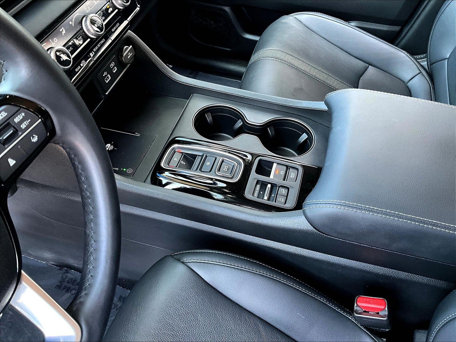 Used 2025 Honda Pilot EX-L image 18
