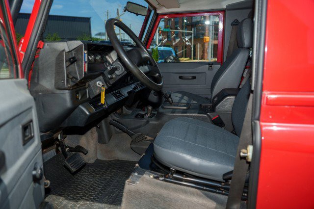 Used 1997 Land Rover Defender 90 AWD/4WD image 11