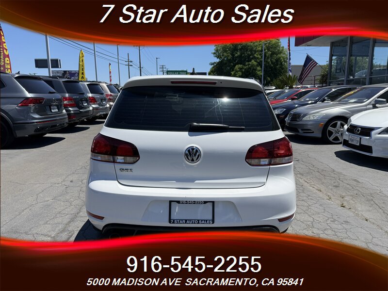 Used 2011 Volkswagen Golf 2-Door FWD image 4