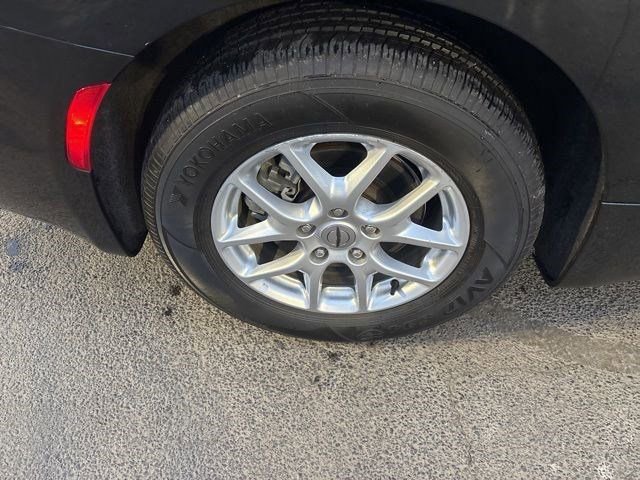 Used 2023 Chrysler Pacifica Touring-L image 43