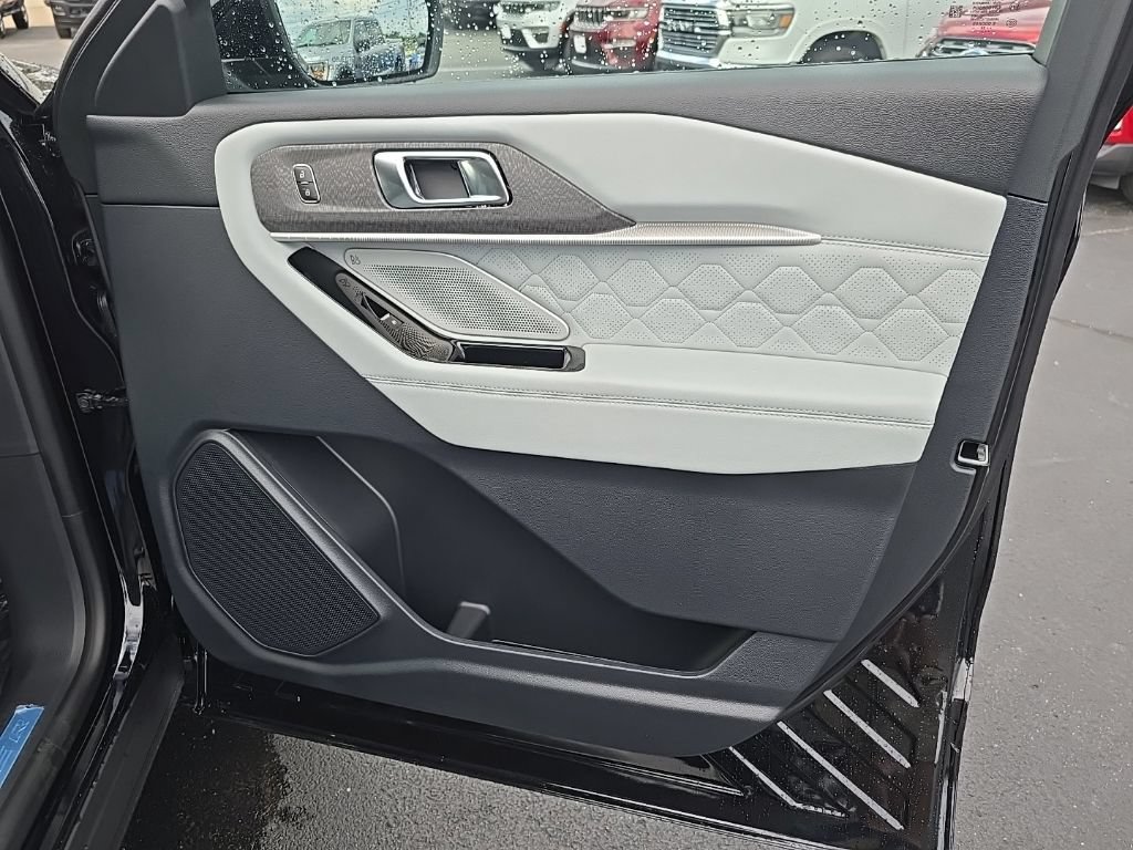 New 2026 Ford Explorer Platinum w/ LUX Leather Package AWD/4WD image 48