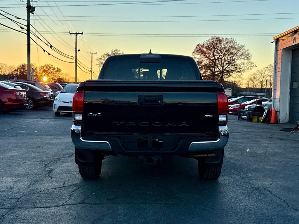 Used 2018 Toyota Tacoma SR5 image 4