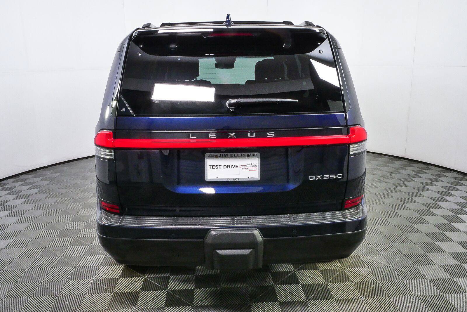 Used 2024 Lexus GX 550 w/ Accessory Package (Z1) AWD/4WD image 28