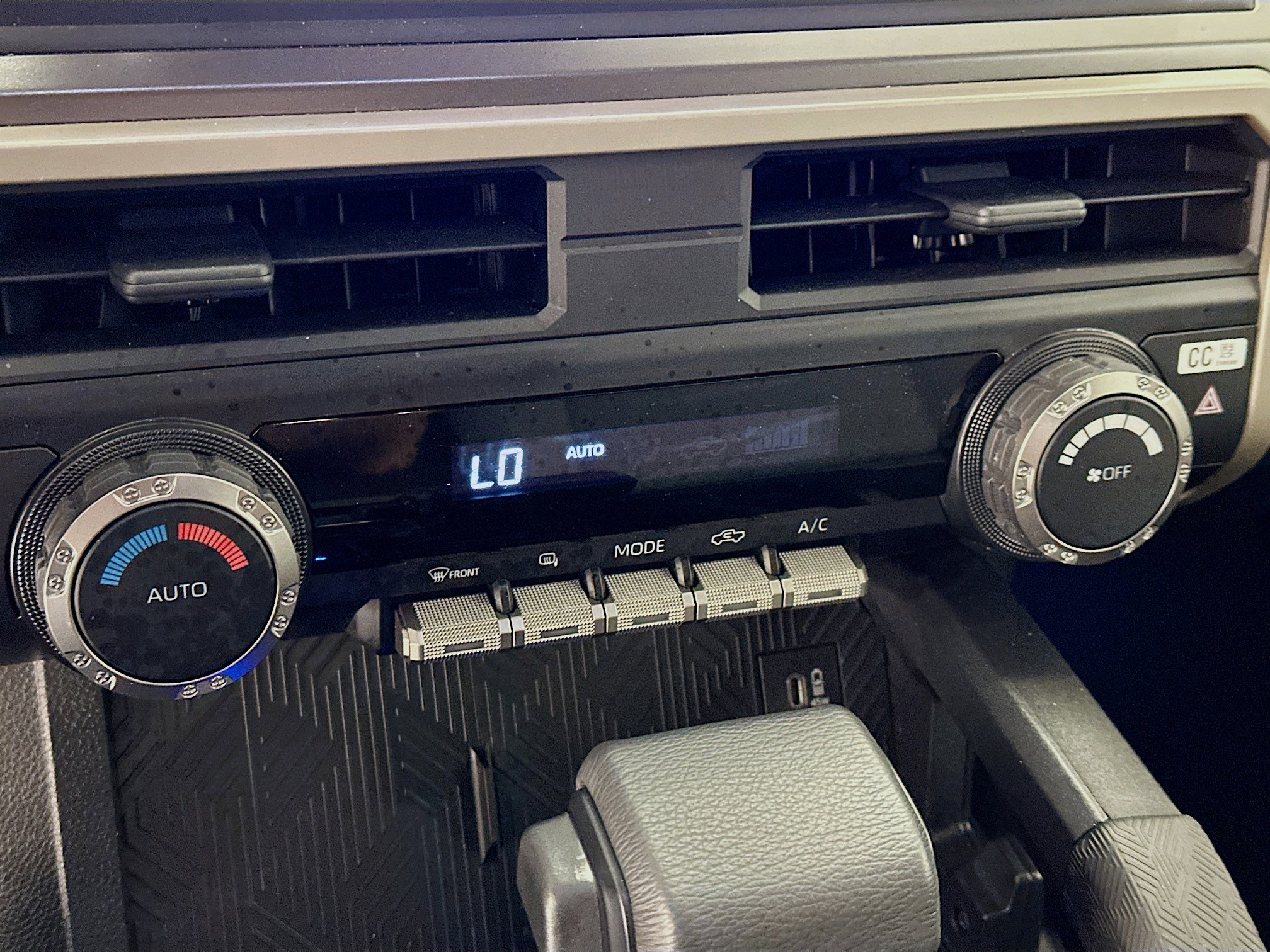 Used 2025 Toyota Tacoma TRD Off-Road image 24