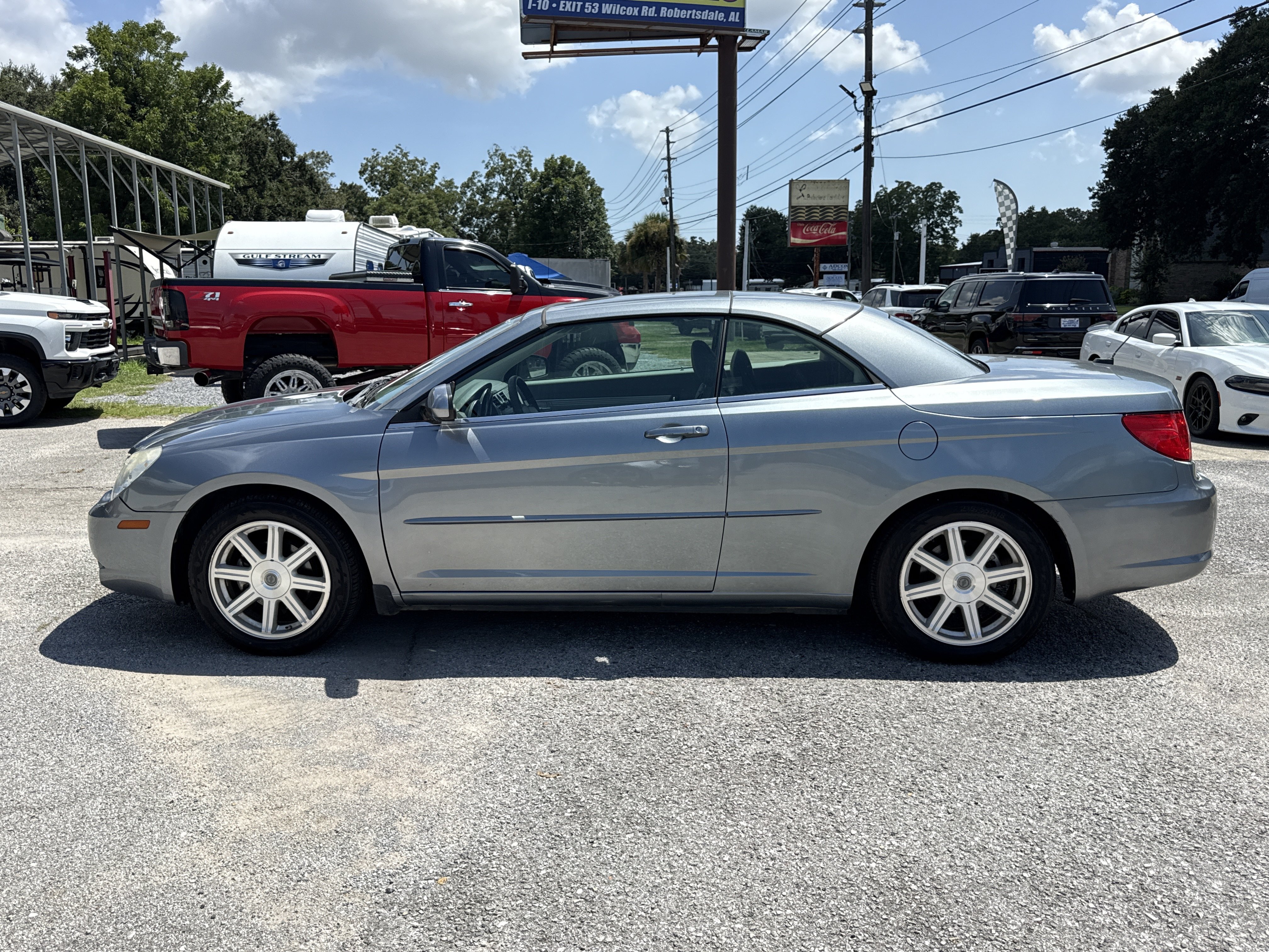 Used 2008 Chrysler Sebring Touring w/ Special Touring Group FWD image 2