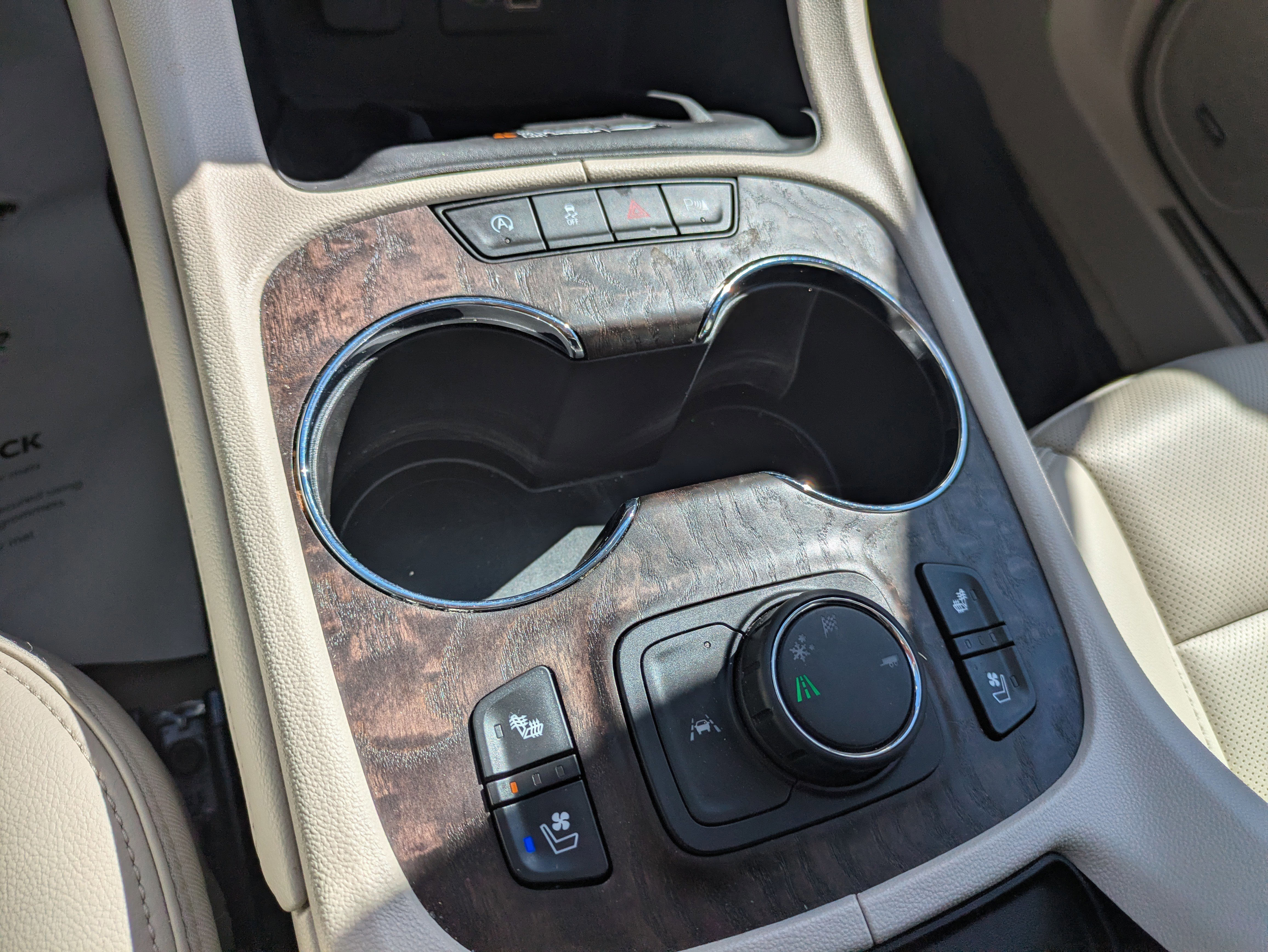 Used 2022 GMC Acadia Denali w/ Denali Ultimate Package image 20