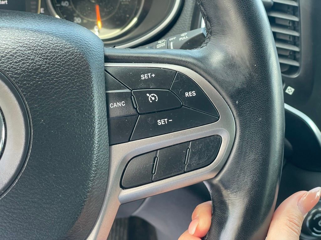 Used 2021 Jeep Cherokee Latitude Plus image 14