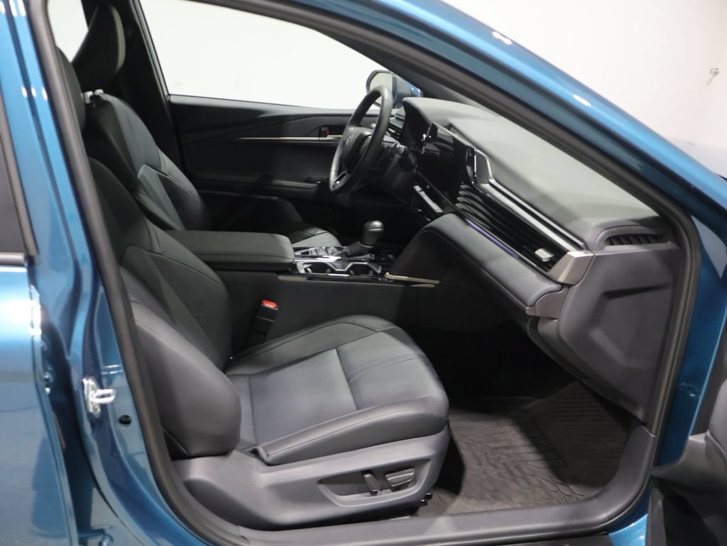 Used 2026 Toyota Camry XSE FWD image 22