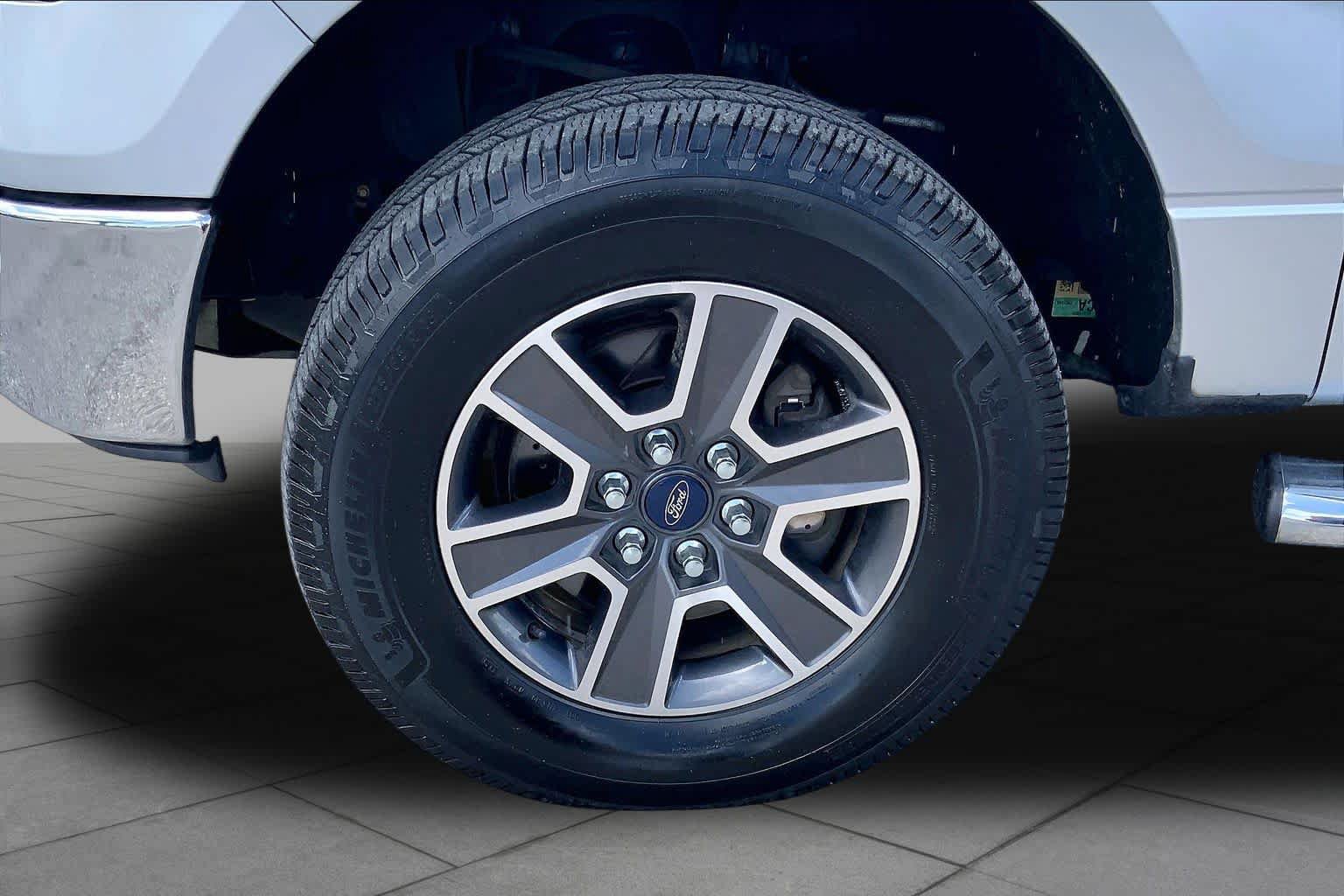 Used 2013 Ford F150 XLT w/ Luxury Equipment Group AWD/4WD image 11