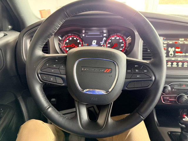 Used 2023 Dodge Charger SXT w/ Blacktop Package image 17