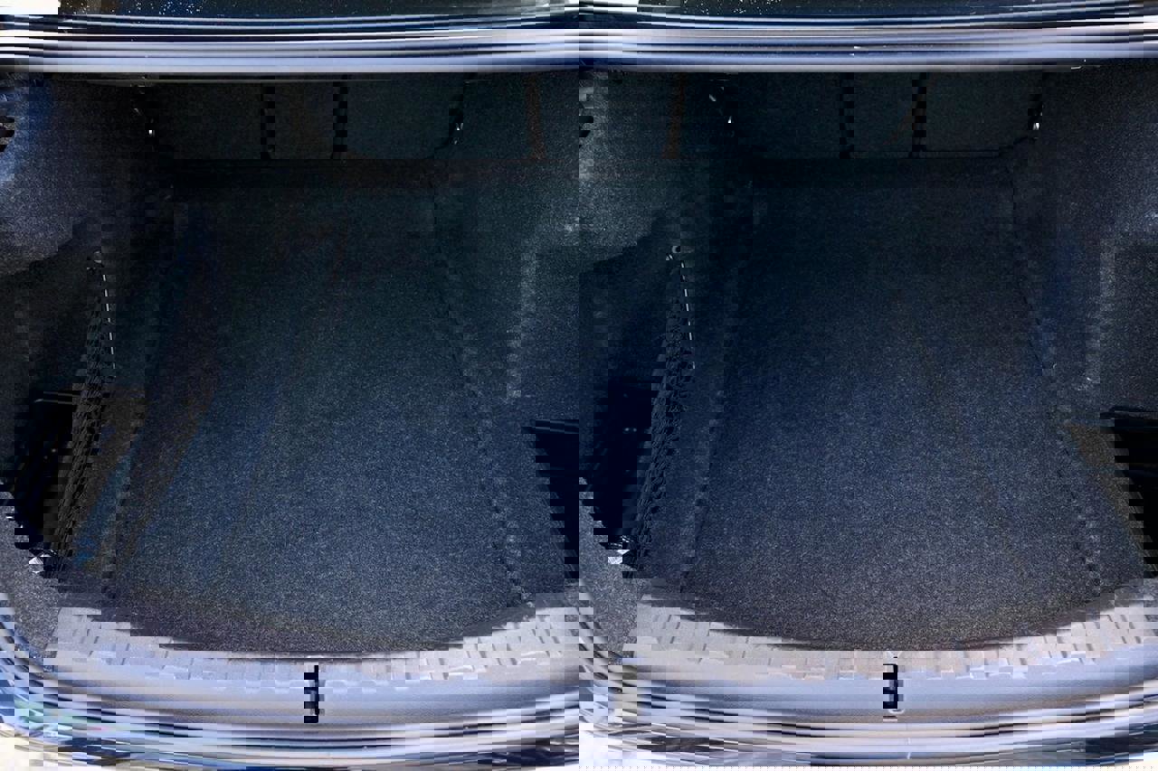 Used 2024 BMW 330i Sedan image 12