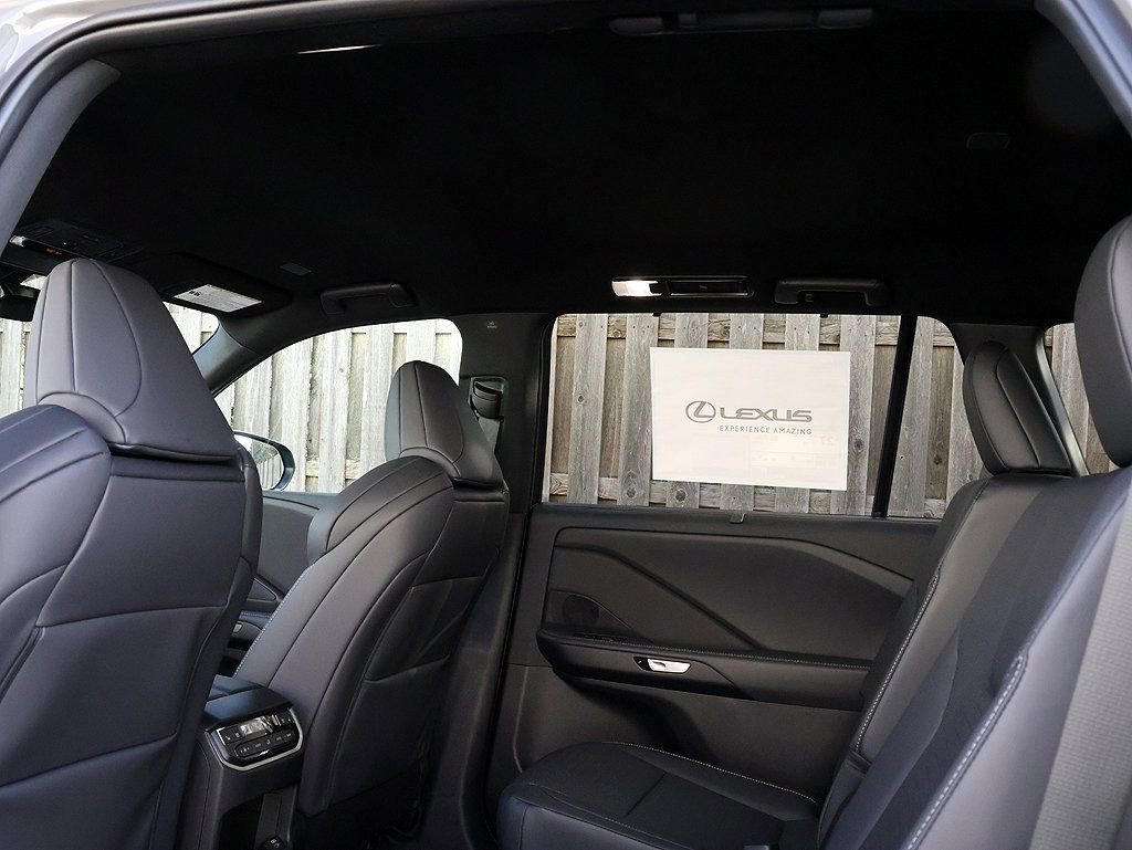 New 2026 Lexus TX 500h AWD w/ Technology Package image 15