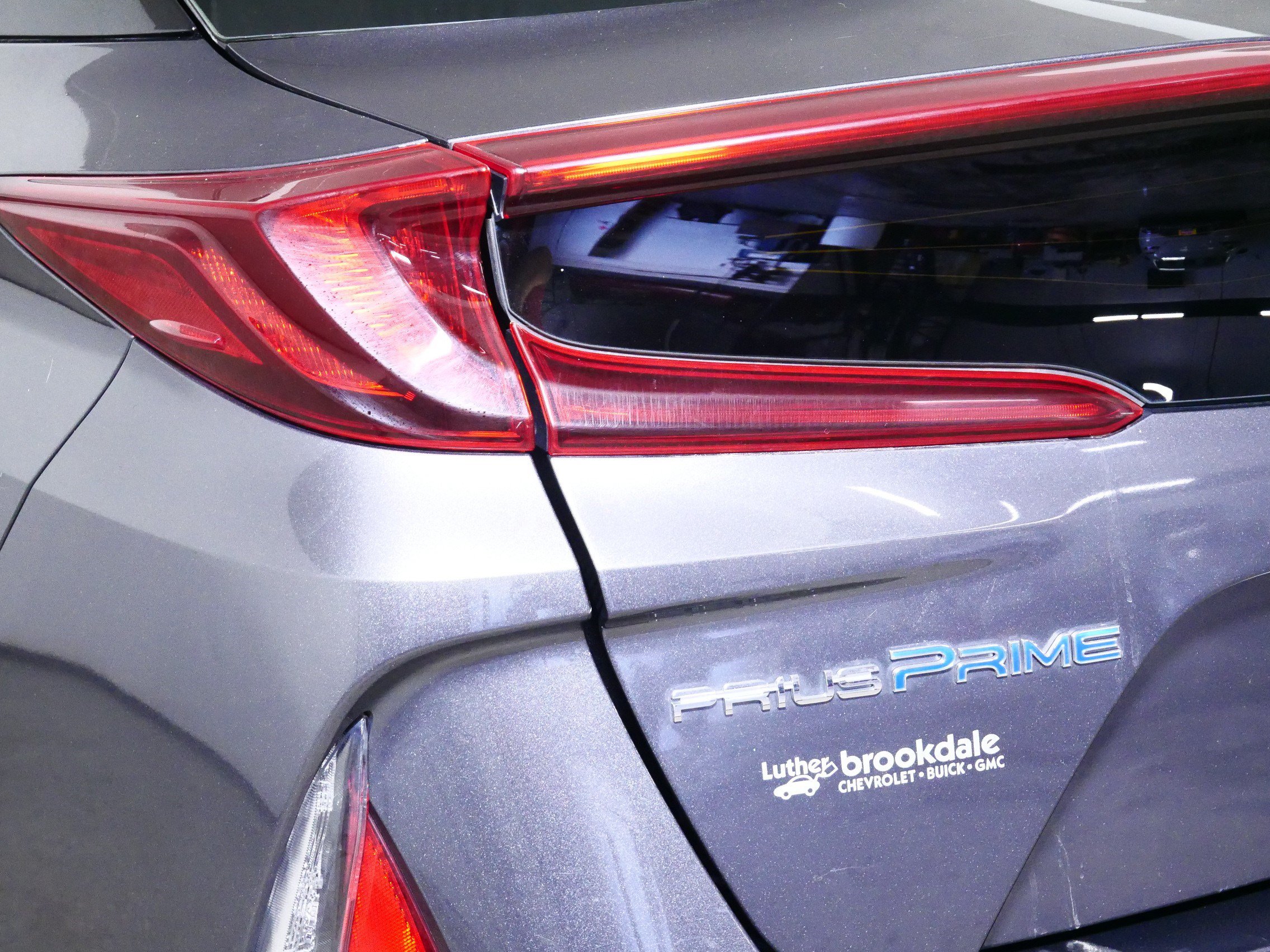 Used 2022 Toyota Prius Prime XLE FWD image 17