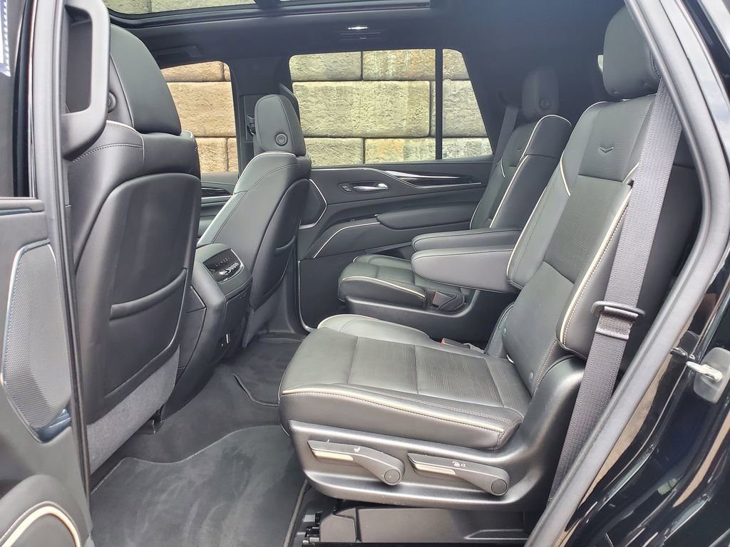 Used 2021 Cadillac Escalade Sport w/ Driver Assist Tech Package image 39