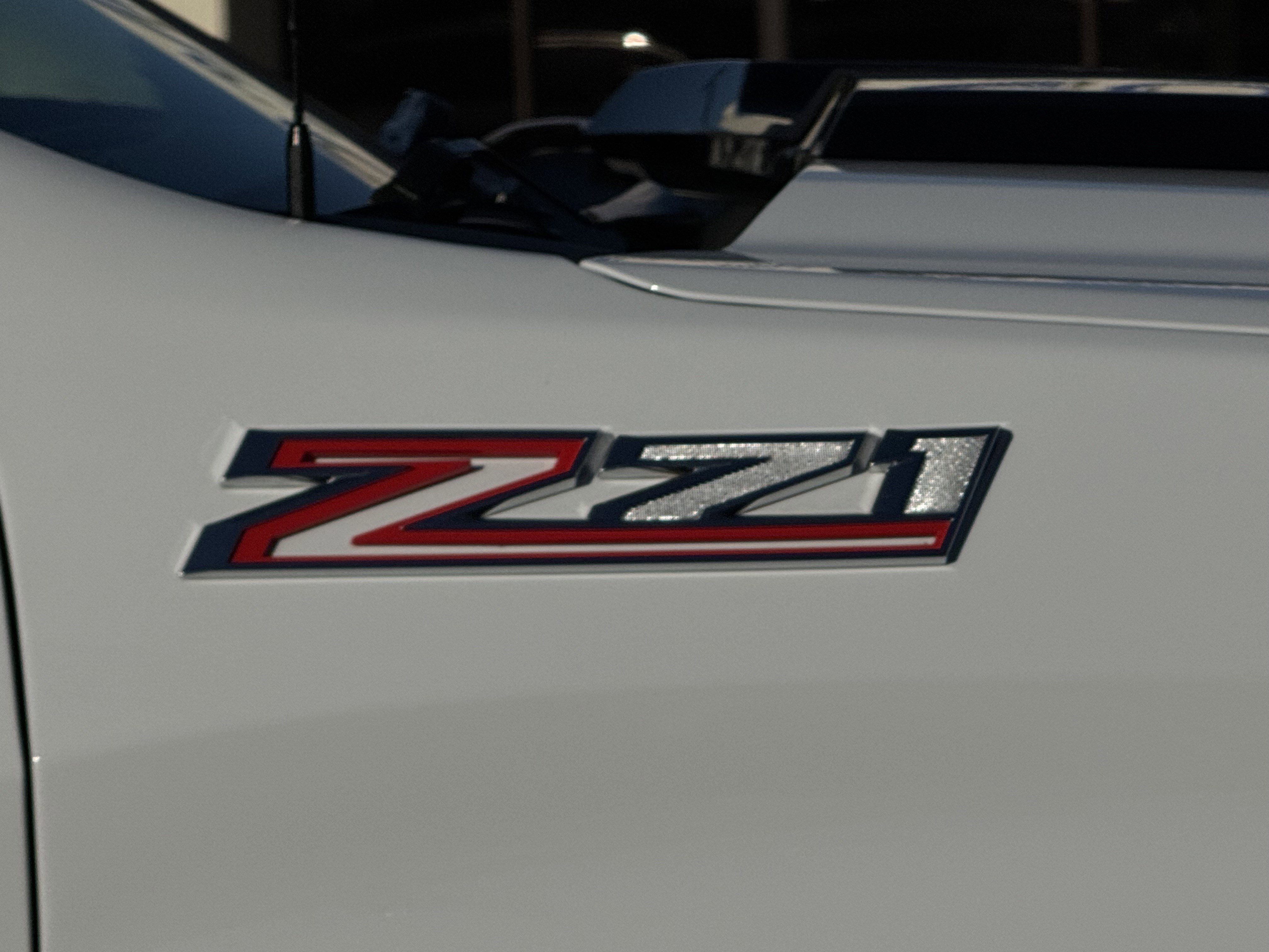 Used 2025 Chevrolet Silverado 1500 LT Trail Boss w/ Convenience Package II image 4