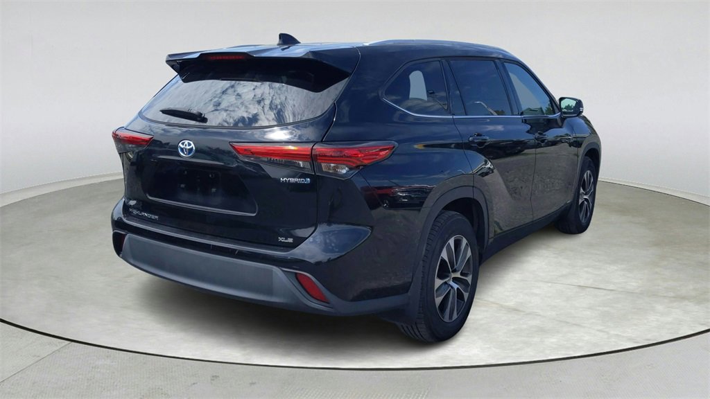Used 2022 Toyota Highlander Bronze Edition image 6