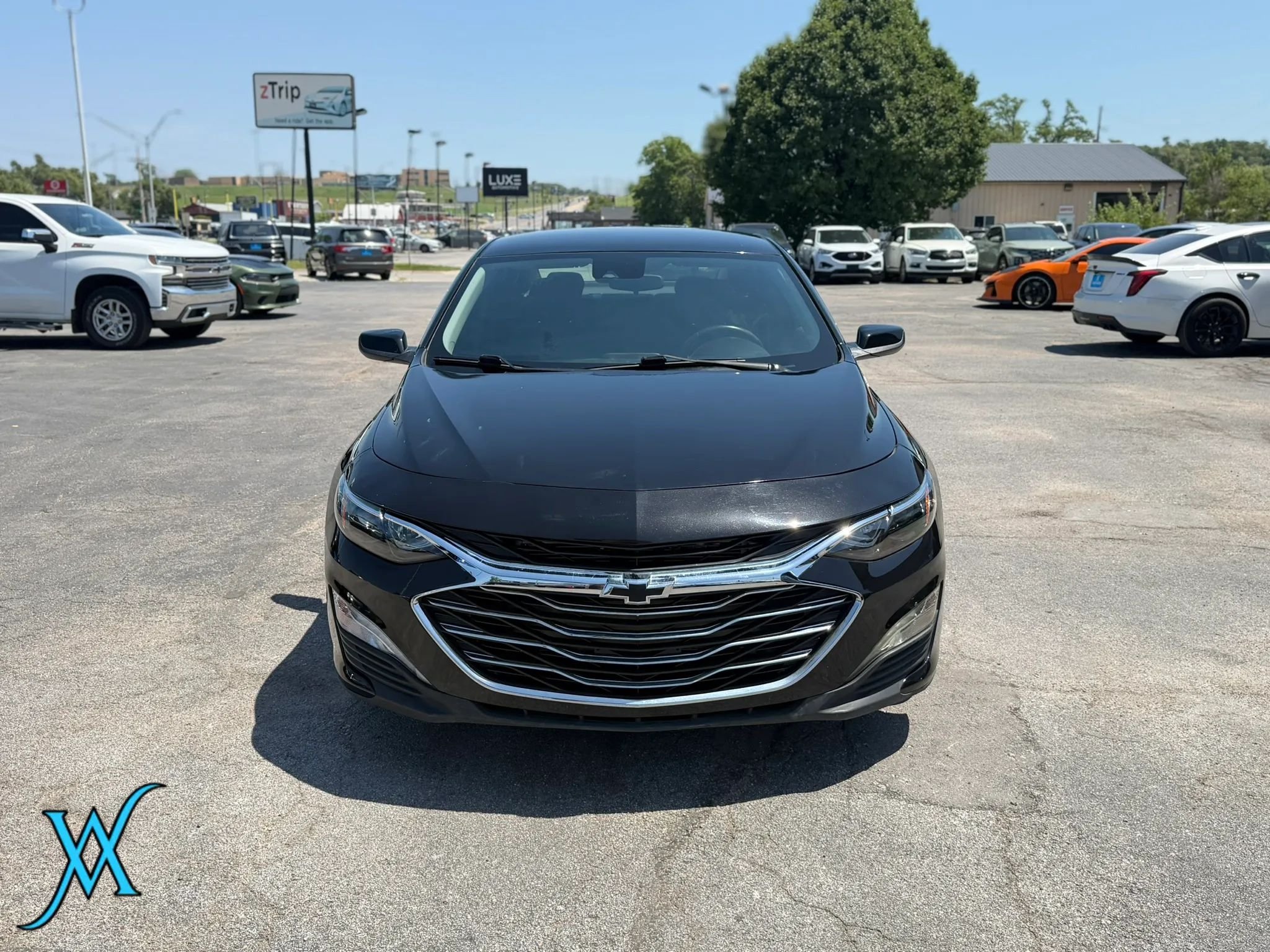 Used 2021 Chevrolet Malibu LT FWD image 2