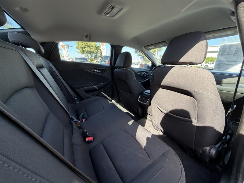 Used 2020 Chevrolet Malibu LT FWD image 31