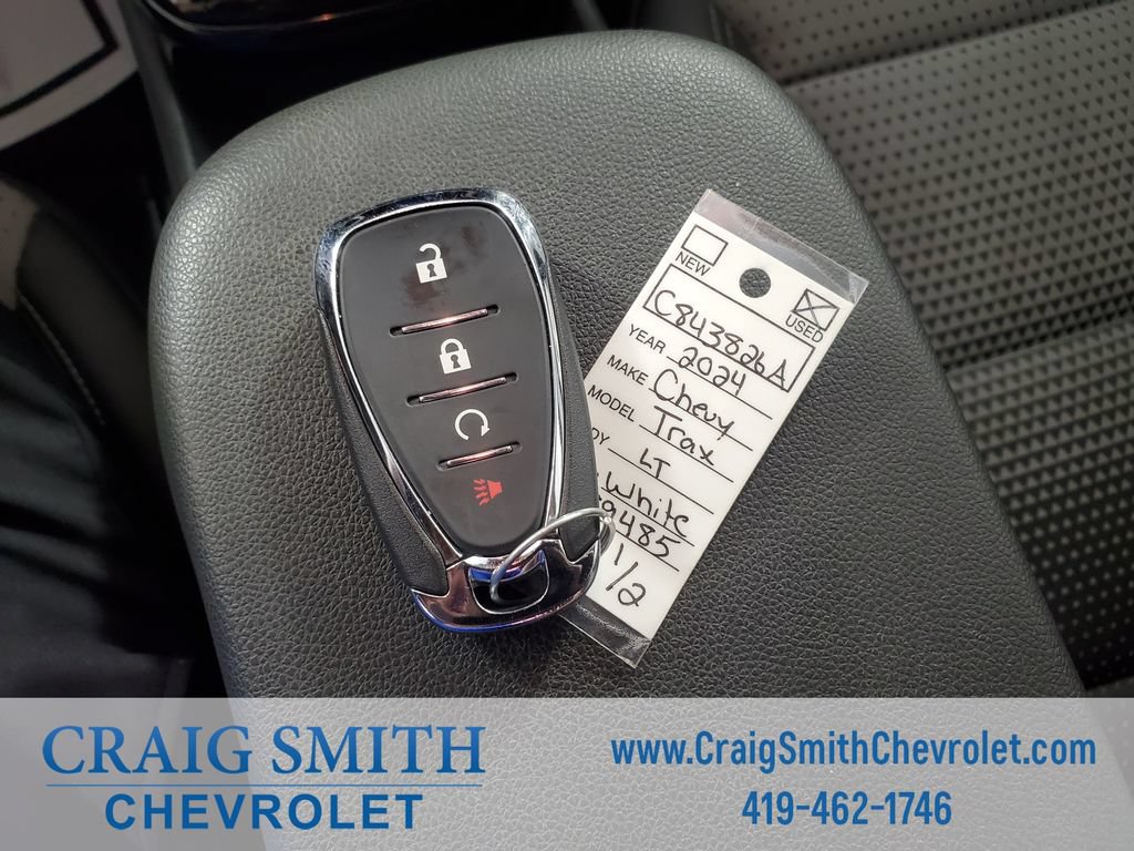 Used 2024 Chevrolet Trax LT FWD image 25