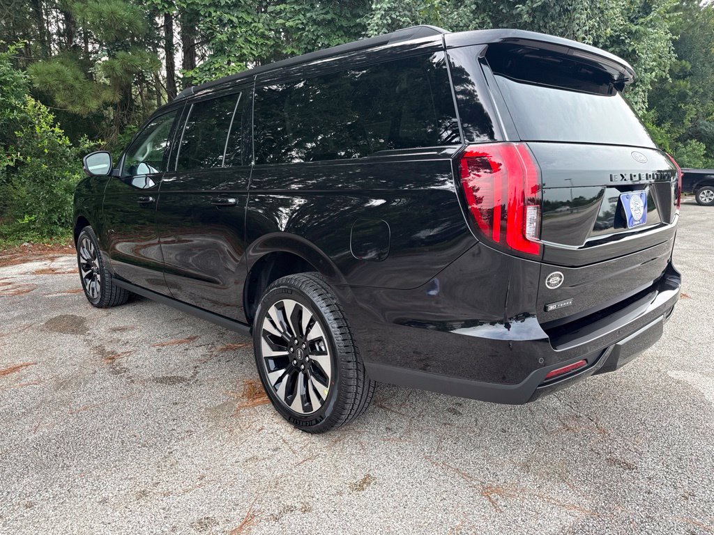 New 2027 Ford Expedition Max Platinum RWD image 11