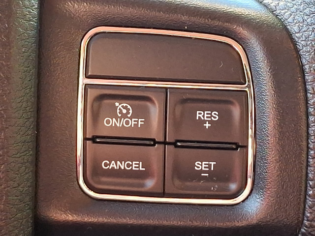 Used 2018 Dodge Journey SE FWD image 22