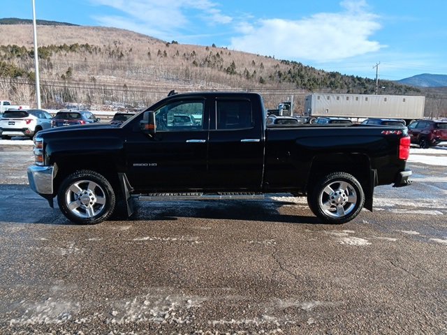 Used 2018 Chevrolet Silverado 2500 W/T w/ Snow Plow Prep Package image 4