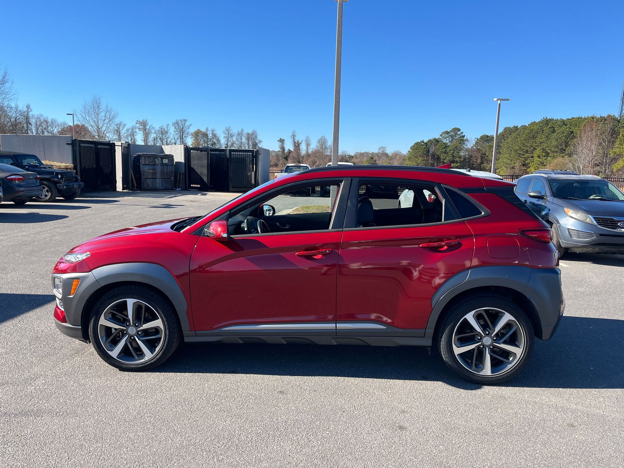 Used 2021 Hyundai Kona Limited image 14