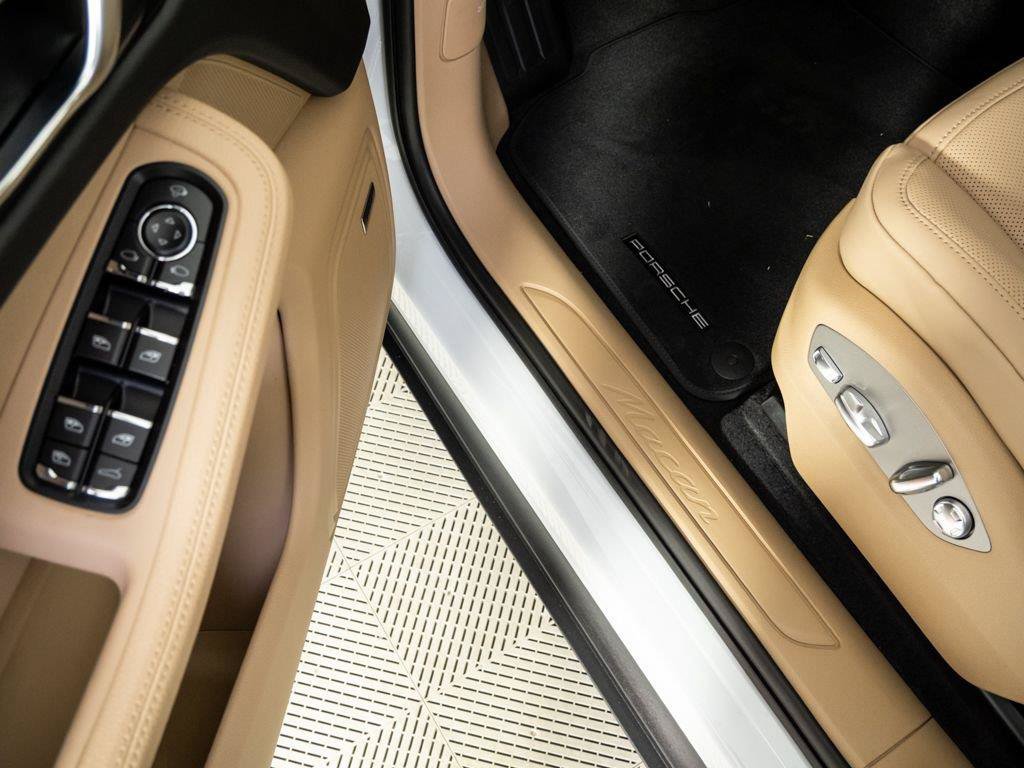 New 2026 Porsche Macan AWD/4WD image 8