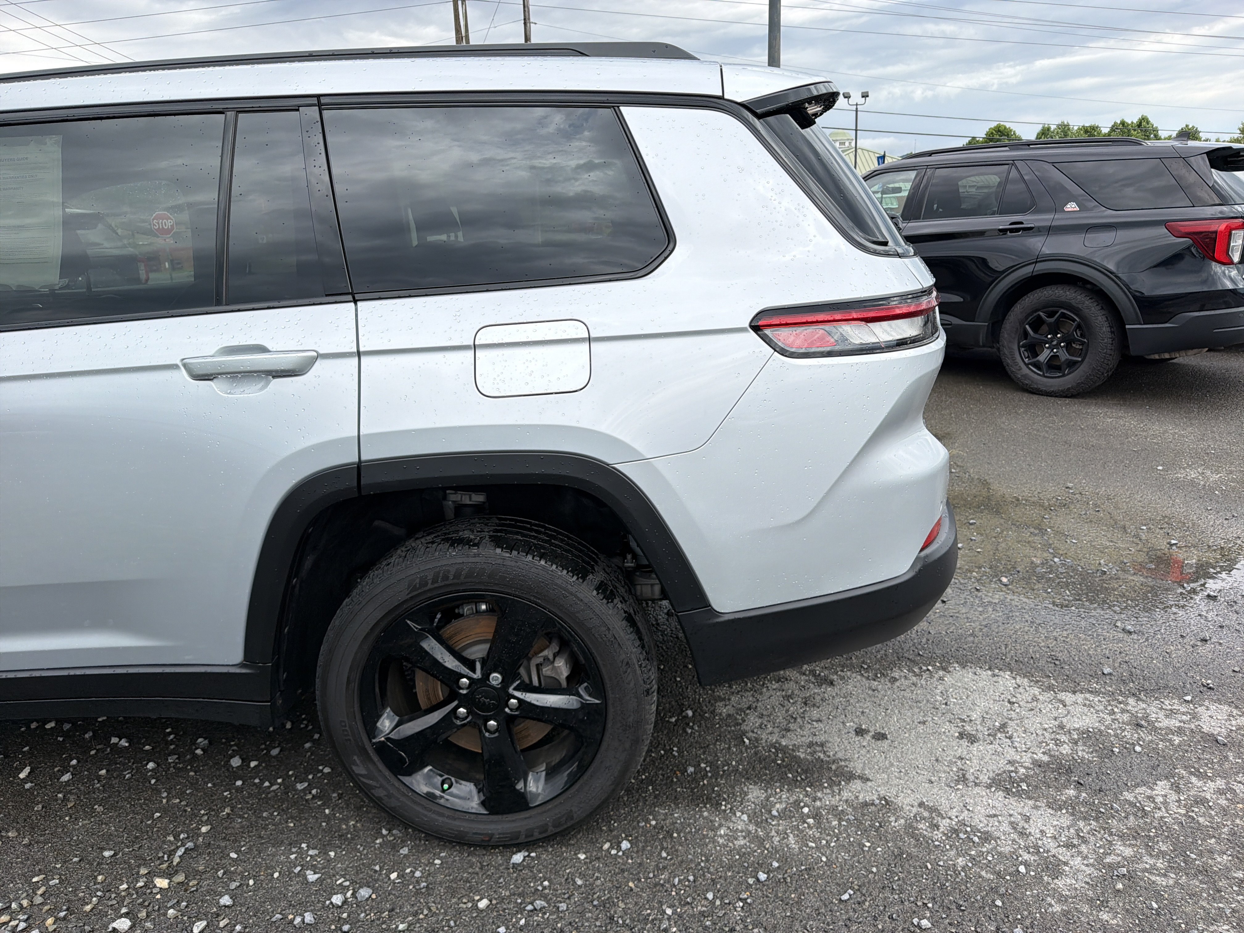 Used 2025 Jeep Grand Cherokee L Altitude AWD/4WD image 7