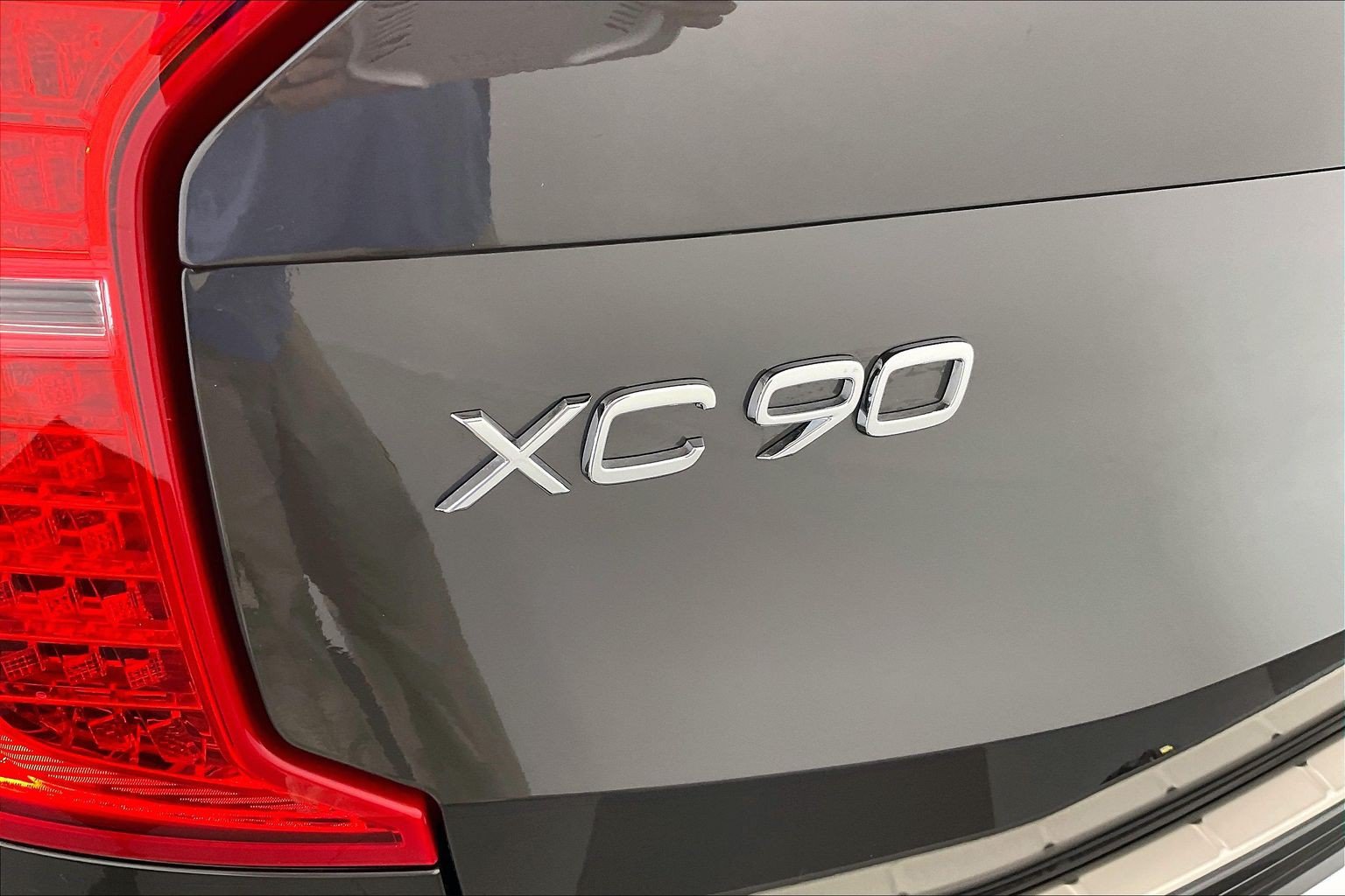 Used 2024 Volvo XC90 T8 Ultimate w/ Protection Package Premier AWD/4WD image 32