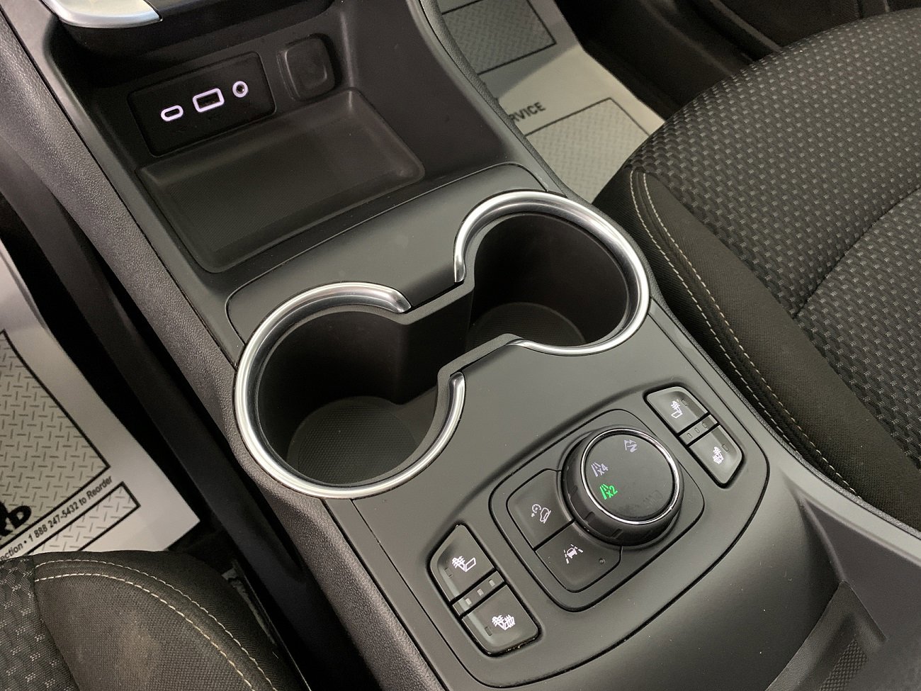 Used 2022 GMC Terrain SLE w/ Driver Convenience Package image 28