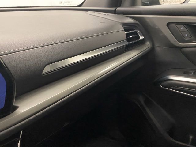 Used 2024 Chevrolet Traverse LT image 19