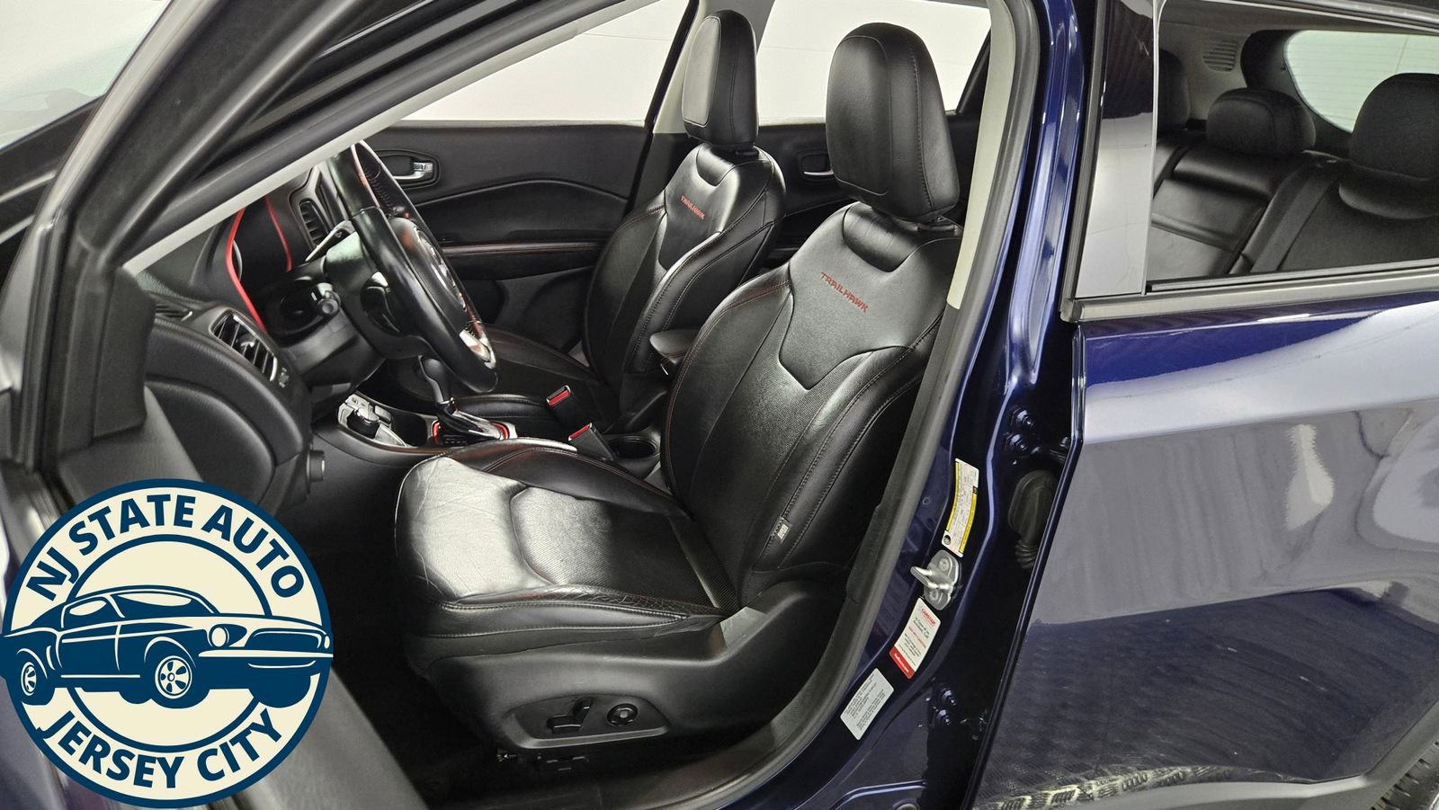 Used 2018 Jeep Compass Trailhawk w/ Leather Interior Group AWD/4WD image 26