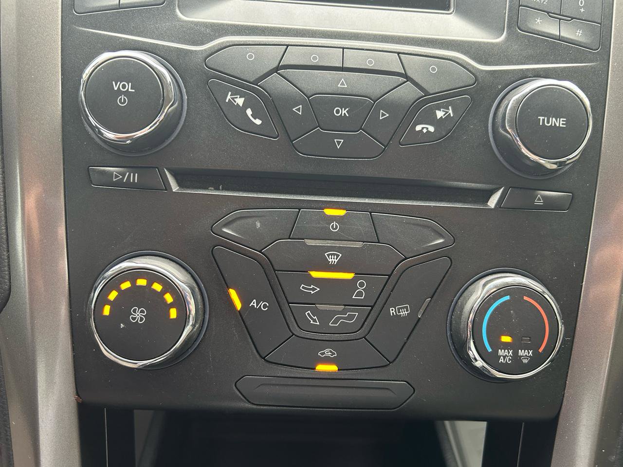 Used 2017 Ford Fusion S FWD image 23