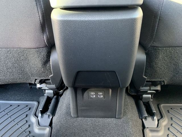 Used 2023 Toyota Prius LE image 31