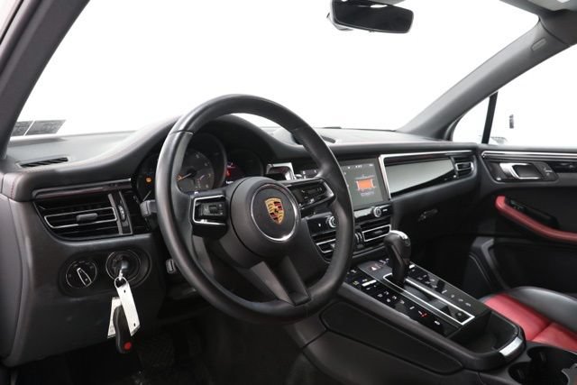 Used 2023 Porsche Macan S AWD/4WD image 13
