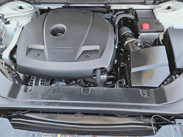 Used 2021 Volvo XC60 T5 Momentum FWD image 22