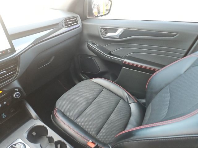 Used 2023 Ford Escape ST-Line w/ Tech Pack #1 image 17