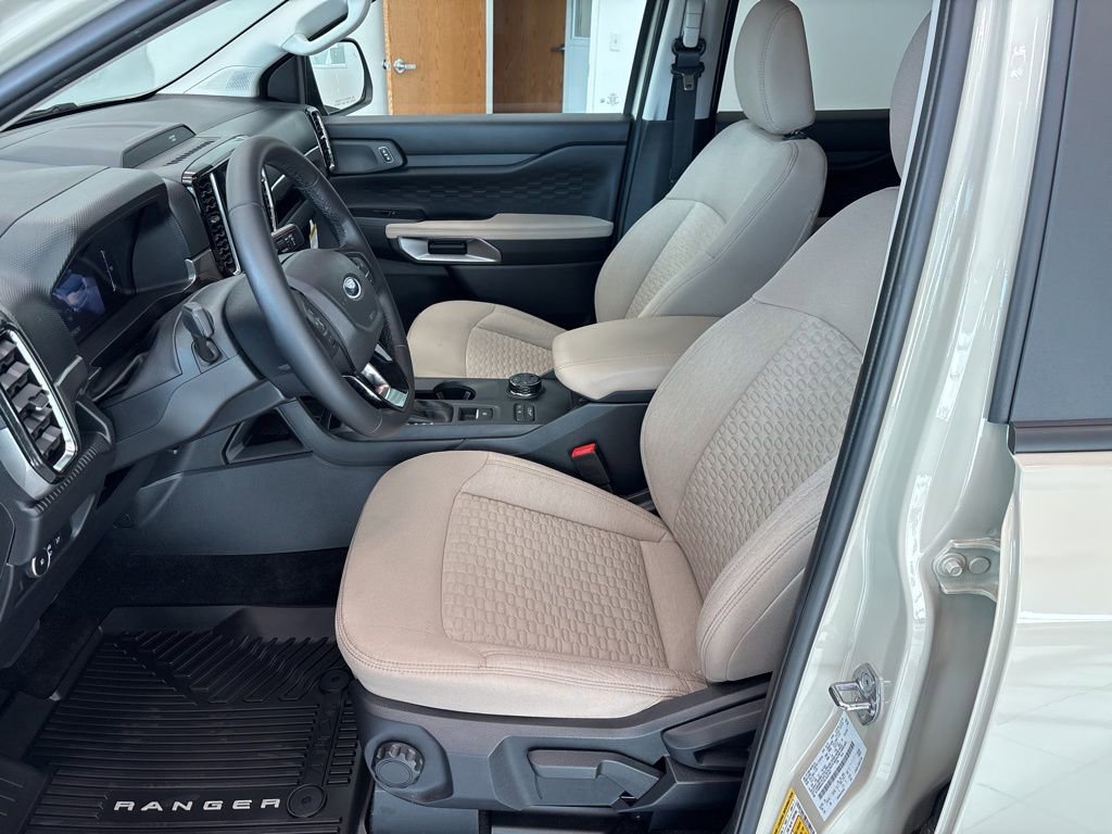 Used 2025 Ford Ranger XLT w/ FX4 Off-Road Package image 13