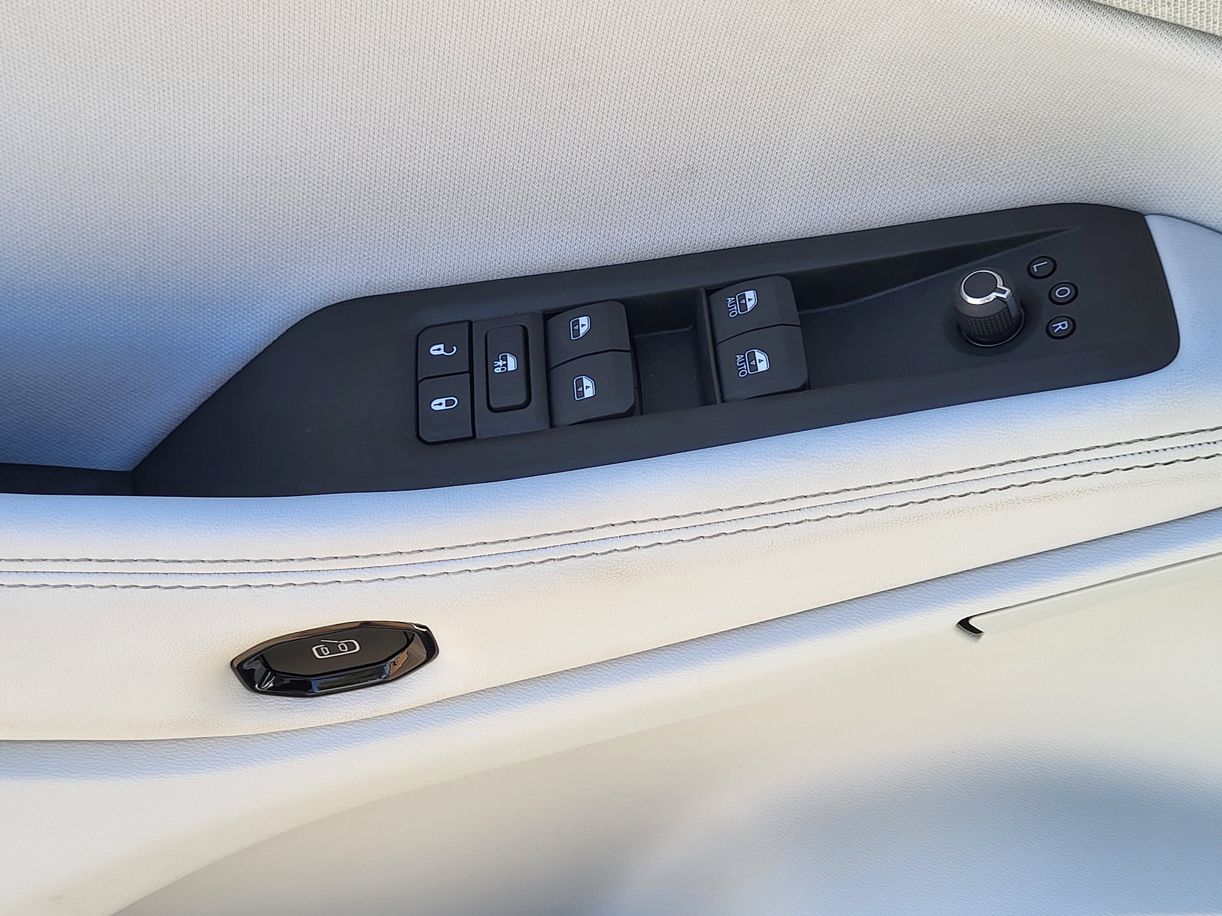 New 2026 Jeep Cherokee Laredo AWD/4WD image 22