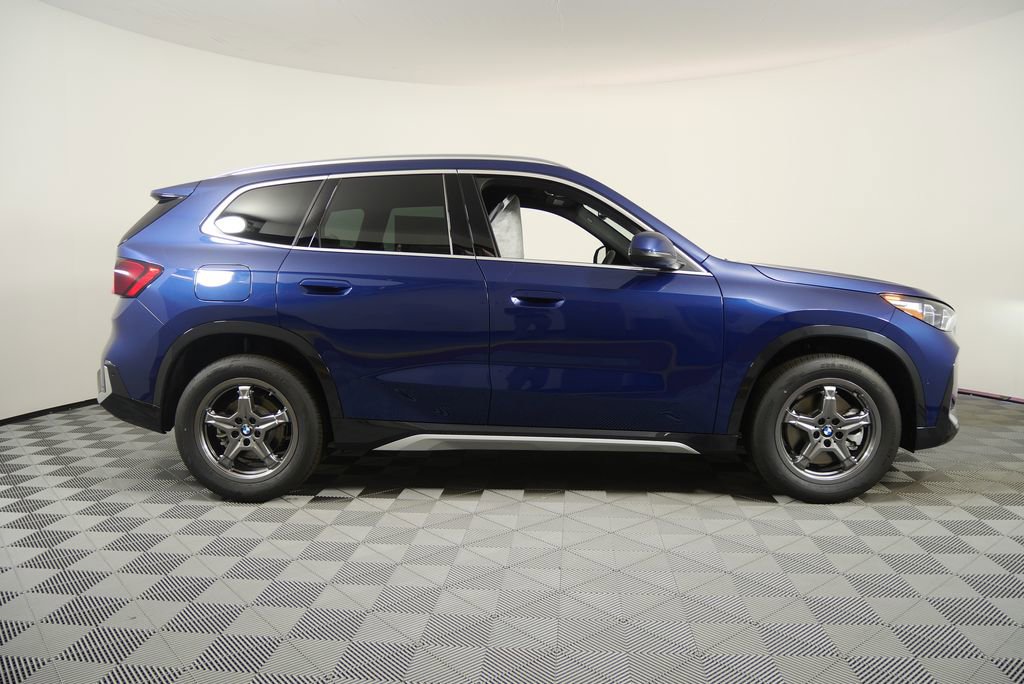Used 2025 BMW X1 xDrive28i w/ Convenience Package AWD/4WD image 2