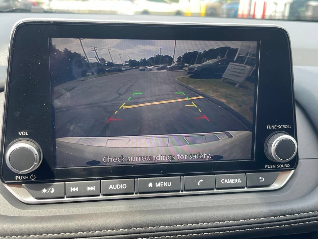 Used 2025 Nissan Rogue SV AWD/4WD image 15