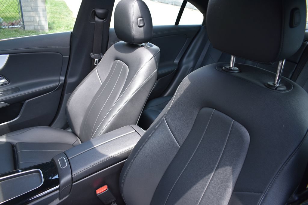 Used 2025 Mercedes-Benz CLA 250 image 9