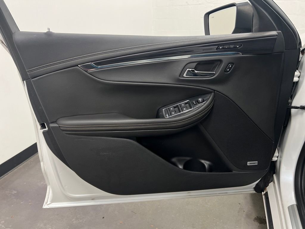 Used 2016 Chevrolet Impala LTZ w/ Enhanced Convenience Package image 12